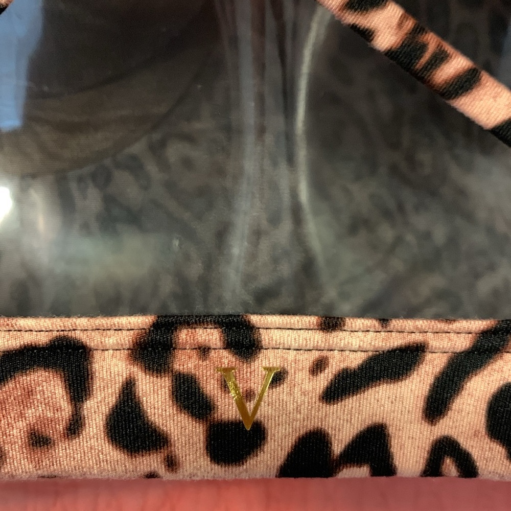 Victoria Secret Sports Bra - Picture 7 of 11